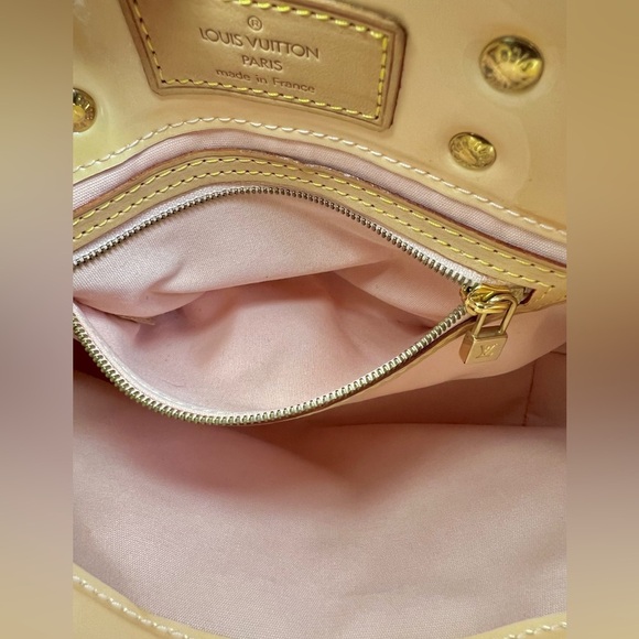 Louis Vuitton Perle Monogram Vernis Reade PM (vintage) Authentic - EUC - Picture 9 of 10